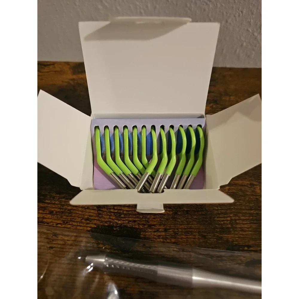 HD Mouth Mirror Heads #4‎ Plain Green 12/Pk with holder